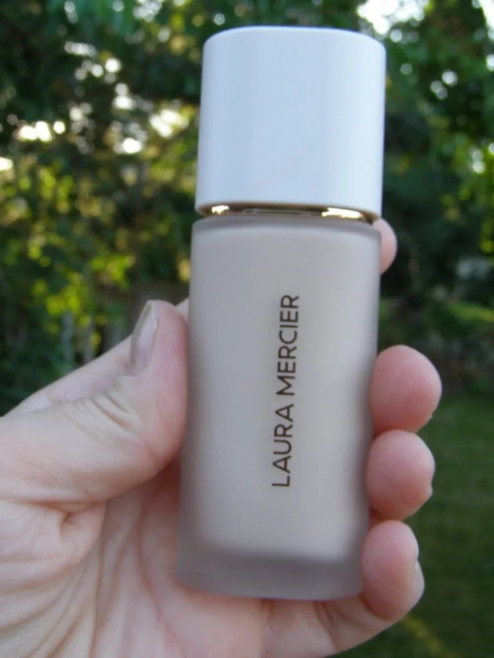 NEW Laura Mercier Real Flawless Foundation